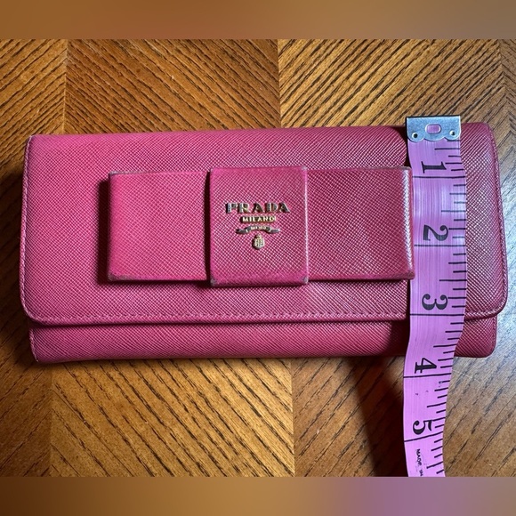Prada Saffiano Long Women Wallet - Picture 8 of 9